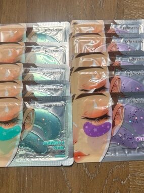 (10) KORMESIC Seaweed & Pearl/Retinol & Bosin Under Eye Gel Patches